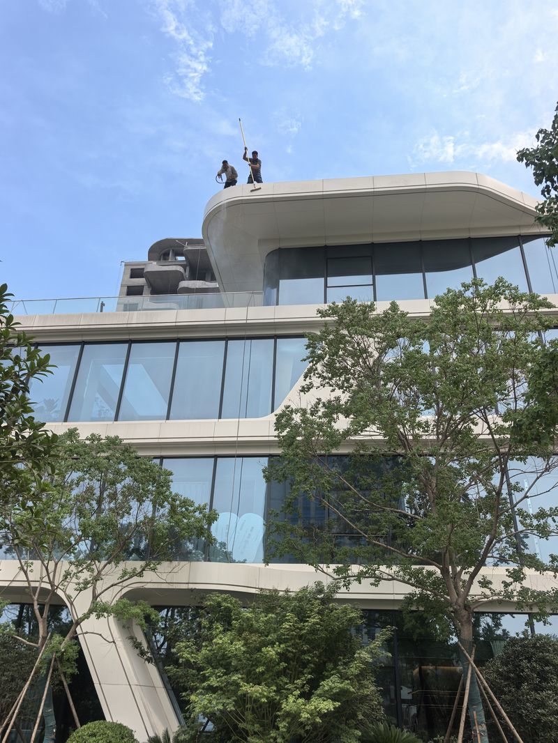 森林云墅售樓部外墻清洗