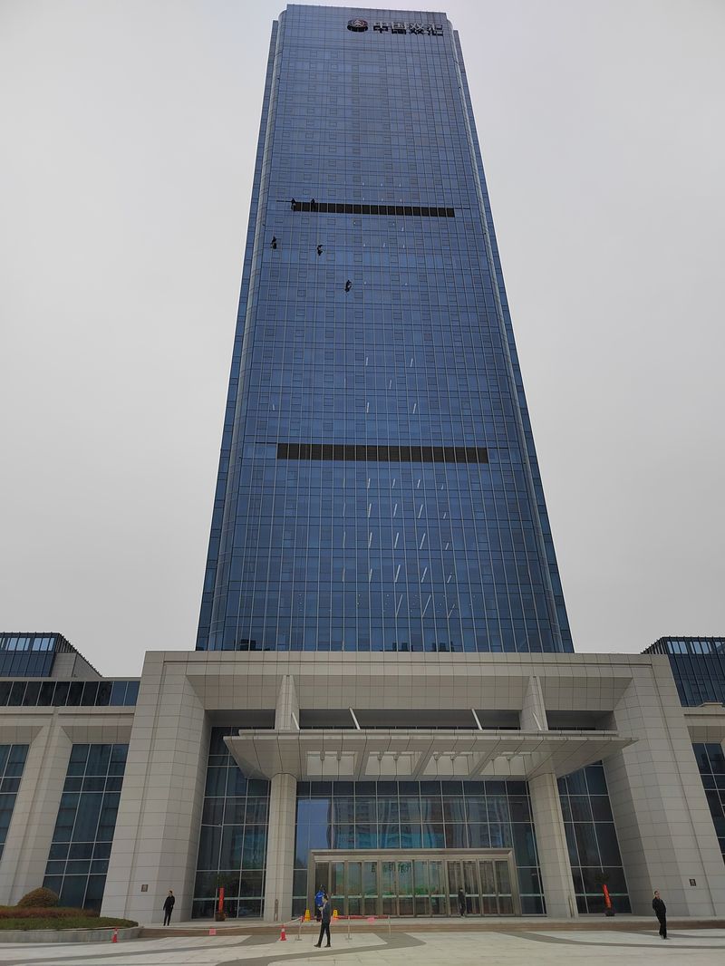 雙匯大廈幕墻清洗